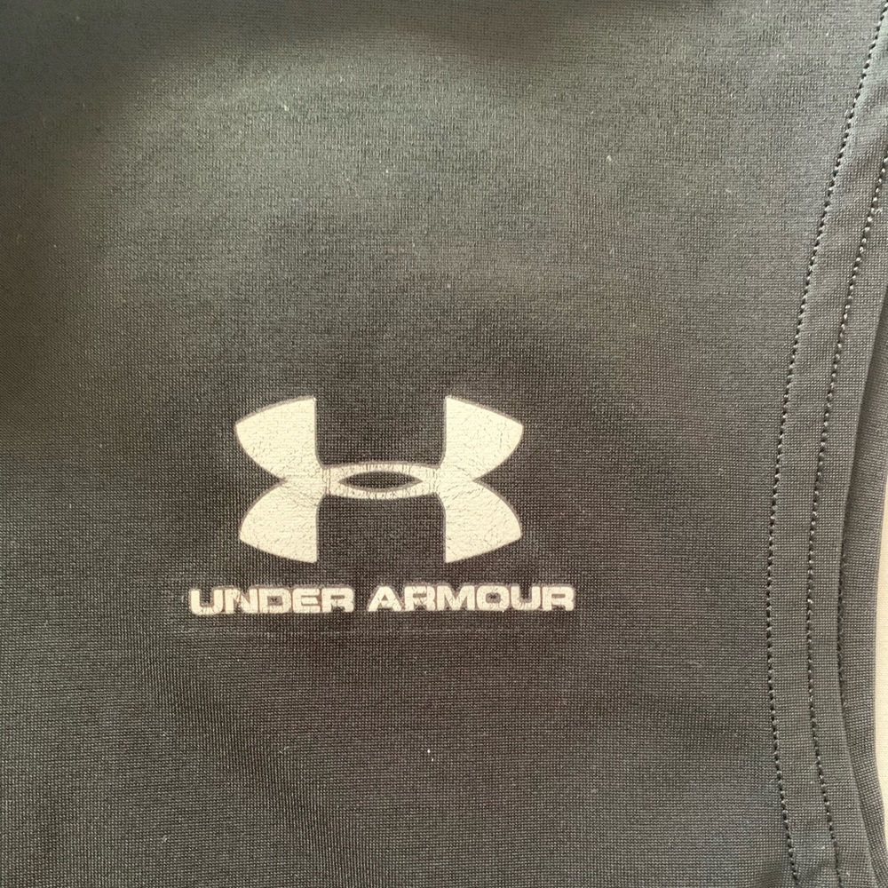 Under Armour workout tee! - Picture 3 of 3